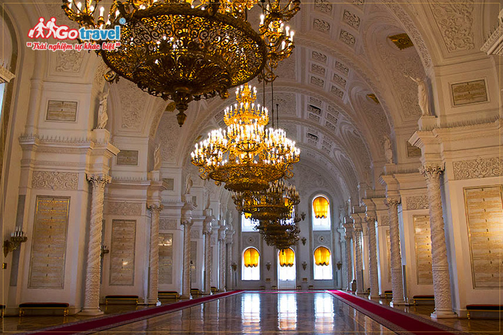 Đèn chùm của cung Điện Kremlin
