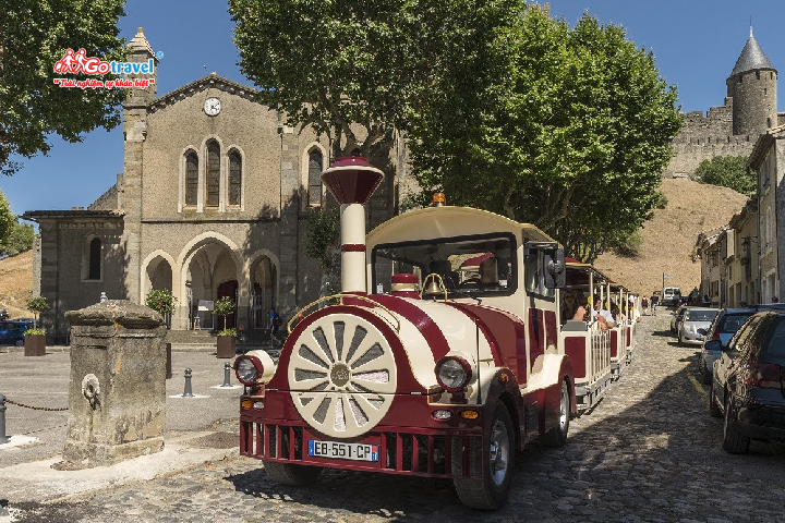Thành phố Carcassonne có lịch sử lâu đời và là điểm đến vô cùng nổi tiếng