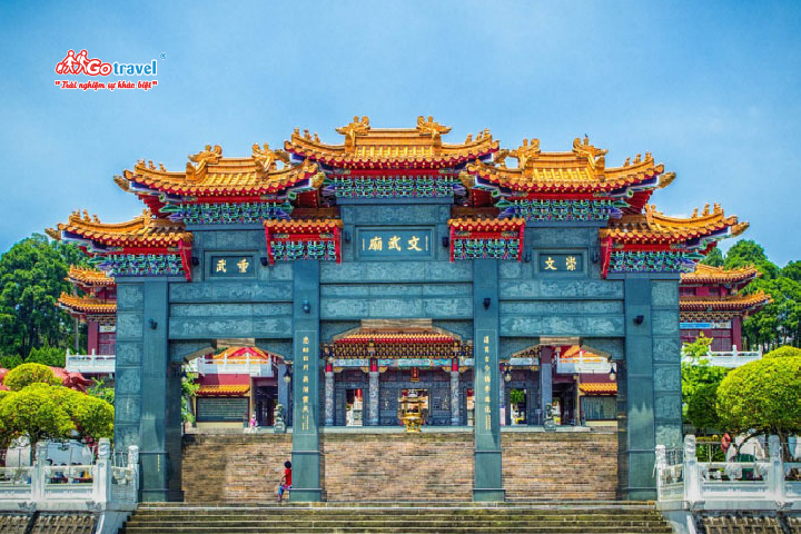 Văn Võ Miếu là ngôi chùa vô cùng nổi tiếng tại xứ Đài